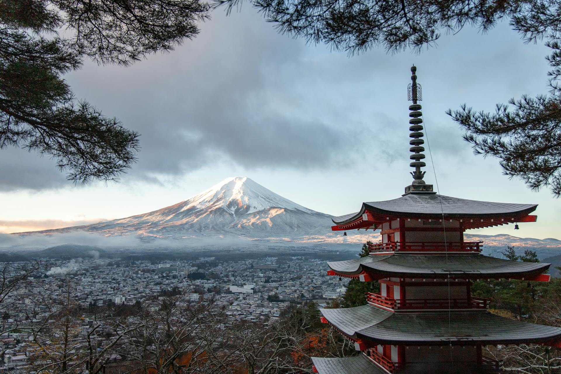 Tempel mit Blick auf den Fuji